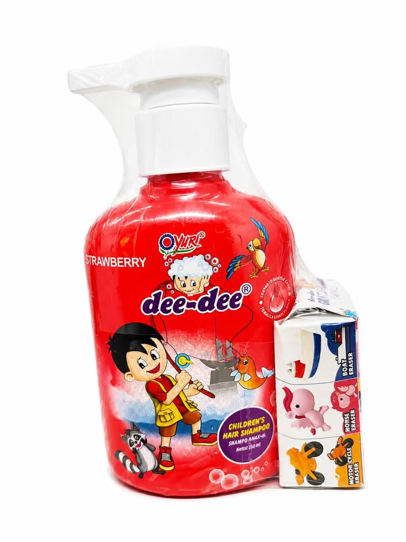 Yuri Dee Sampo Strawberry Botol Pump 250 ml – 1