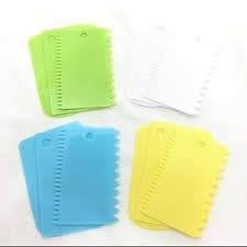 Pemotong Adonan Kue Plastik – 2